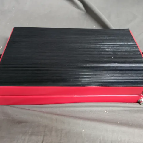  MOTORCYCLE SCISSOR LIFT JACK FOR SERVICING BIKES.