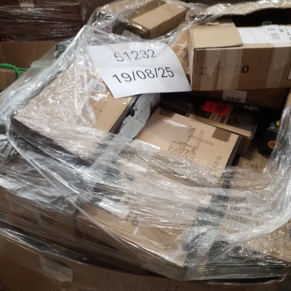 PALLET CONTAINING ASSORTED TV & MONITOR MOUNTS
