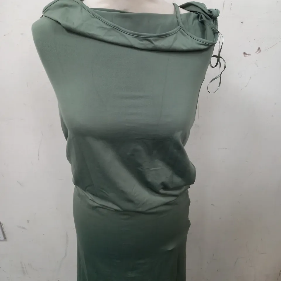 BERSHKA STRAPPY SOFT TOUCH SHAPING MAXI DRESS IN GREEN - S