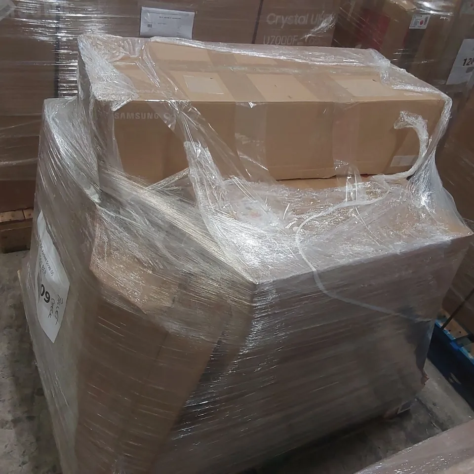 PALLET CONTAINING A LARGE QUANTITY OF ASSORTED DAMAGED TVs