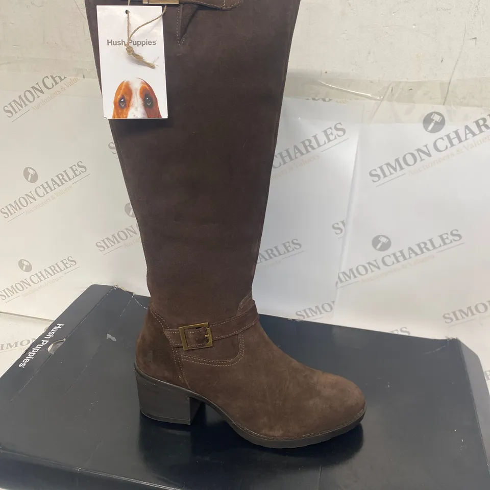 BOXED PAIR OF HUSH PUPPIES BROWN BOOTS SIZE 6