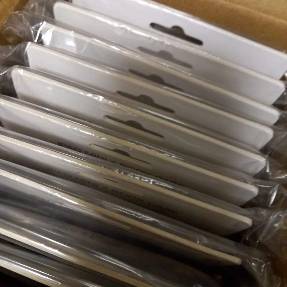 LOT OF APPROX 10 HAPPY PLUGS IPAD MINI 4 BOOK CASES - LEOPARD 
