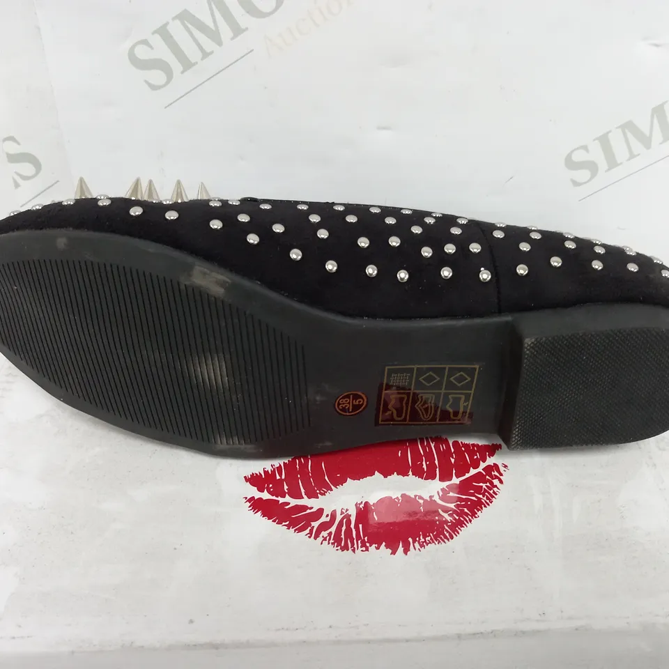 FLAT HEELED BLACK SPIKEY SHOE SIZE 5