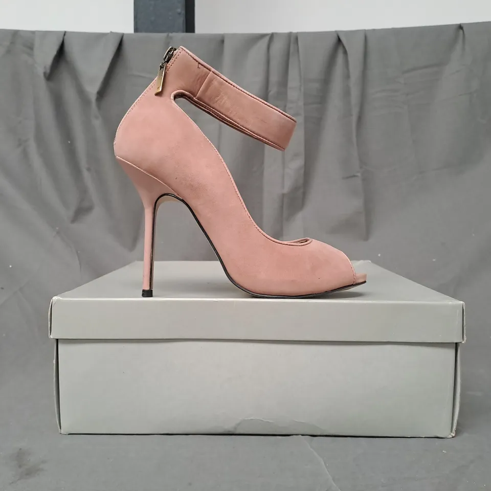BOXED PAIR OF CARVELA BY KURT GEIGER PEEP TOE HIGH HEEL SHOES IN PINK EU SIZE 39