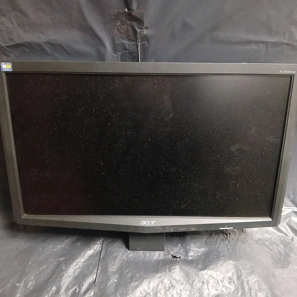 ACER LCD MONITOR X193HQ - COLLRCTION ONLY 