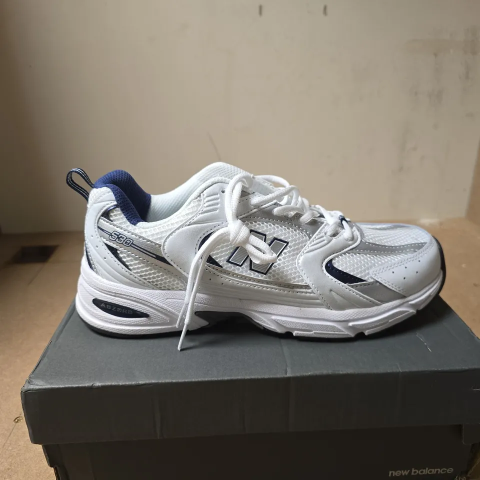 NEW BALANCE WOMENS WHITE/SILVER/BLUE TRAINERS UK 8.5 BOXED