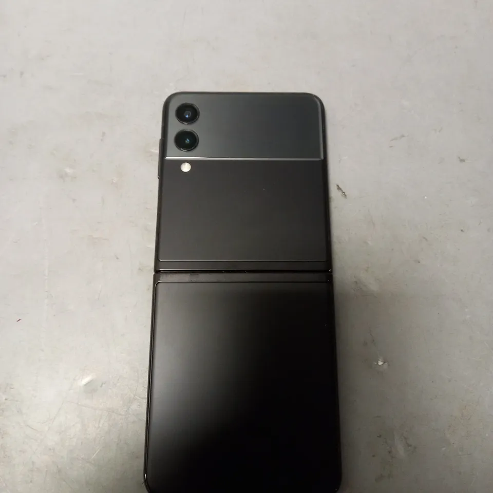 SAMSUNG GALAXY Z FLIP 3 5G IN BLACK