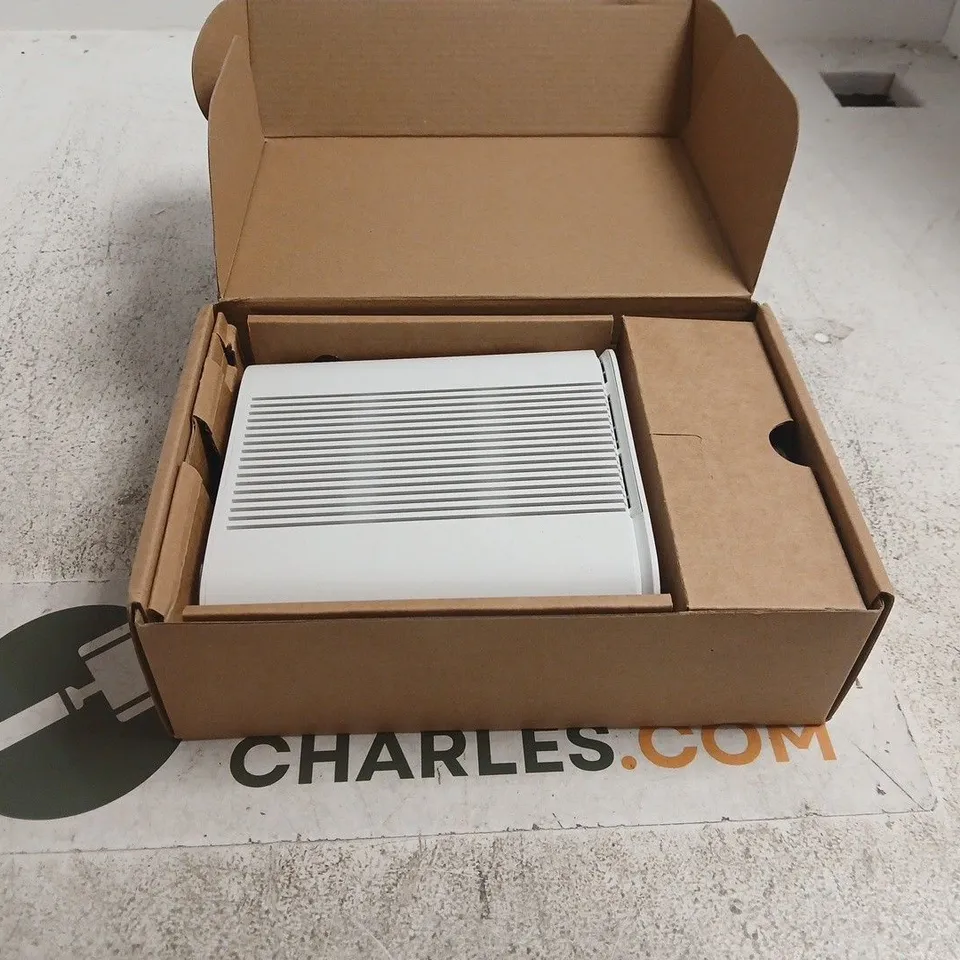 ZYXEL COMMUNICATIONS ACCESS POINT WE3300-00 DUAL BAND WIRELESS EXTENDER