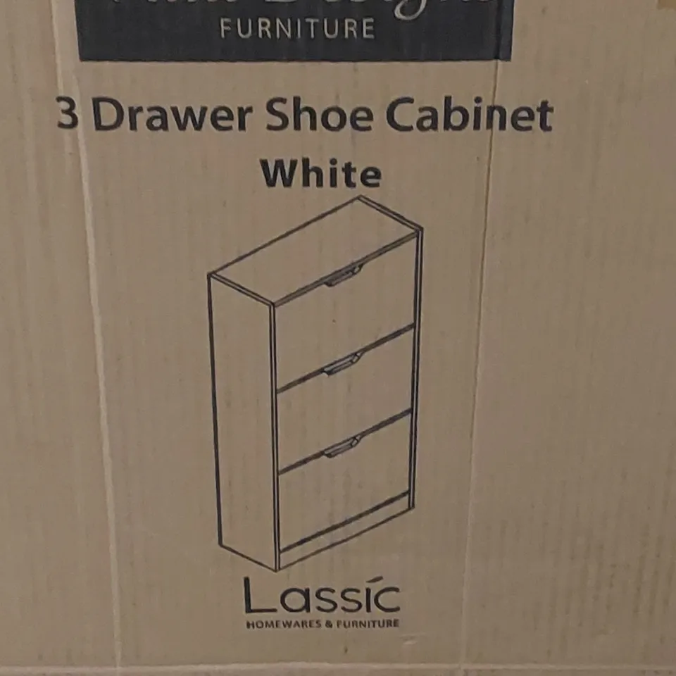 BOXED 18 PAIR FLIP DOWN SHOE STORAGE CABINET - WHITE (1 BOX)