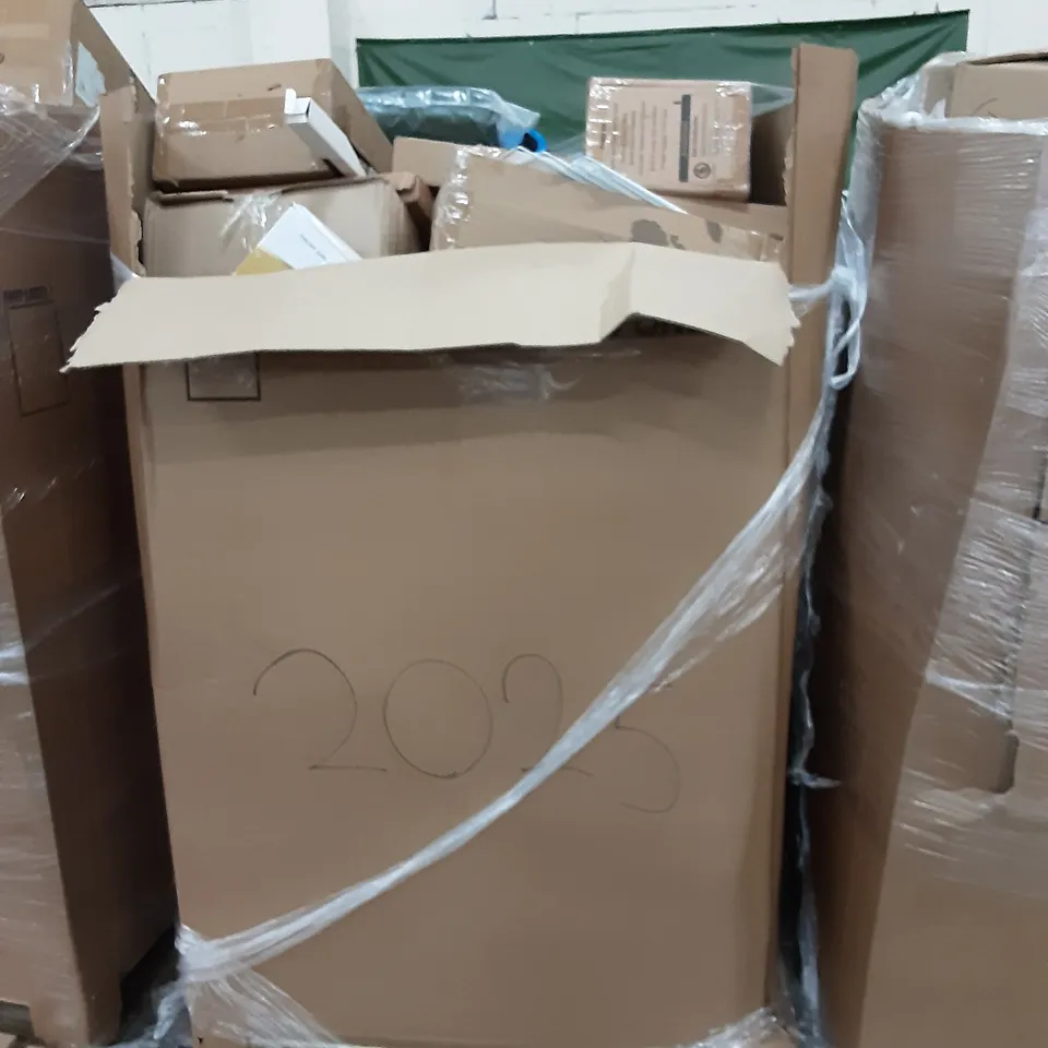 PALLET OF ASSORTED PRODUCTS INCLUDING VIPMOON LED CEILING LIGHT FIXTURES, SUNDEE TOILET SEAT, UNICOOK, TOWEL SHELF, SENATE NON STICK SKILLET, RABBITGOO WINDOW FILM 