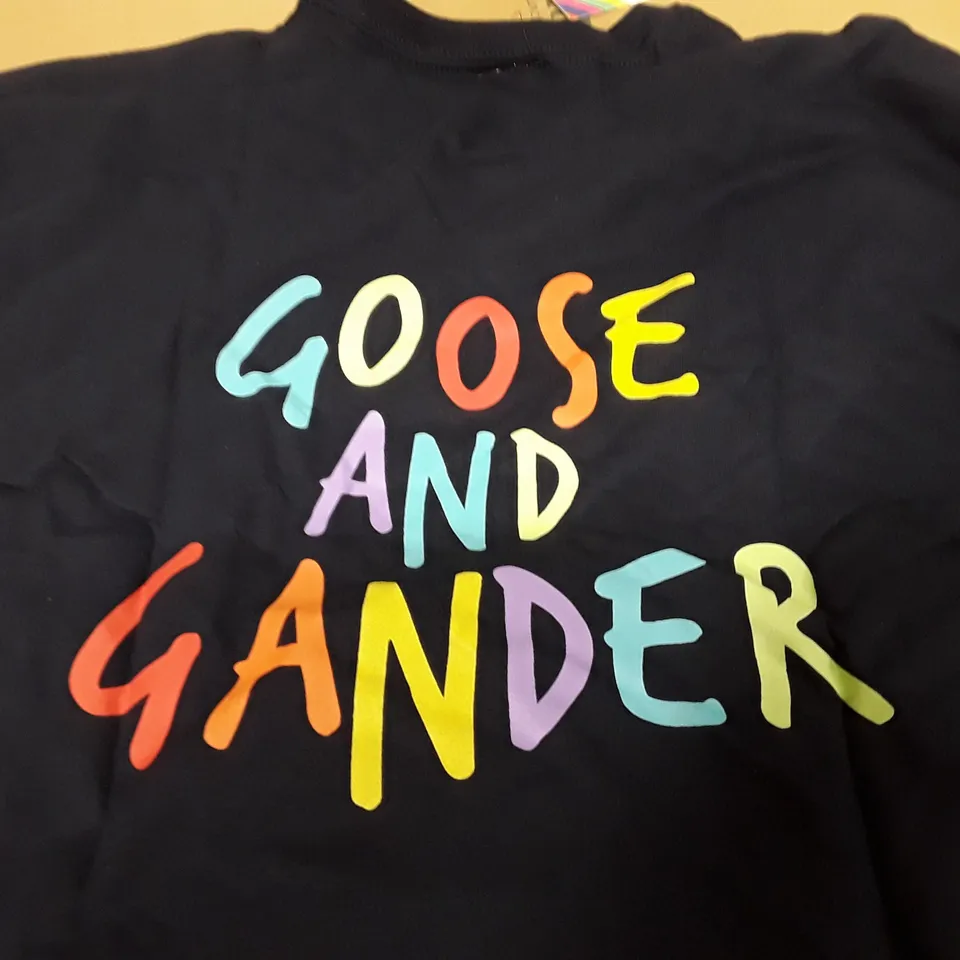 GOOSE AND GANDER NAVY T-SHIRT - L