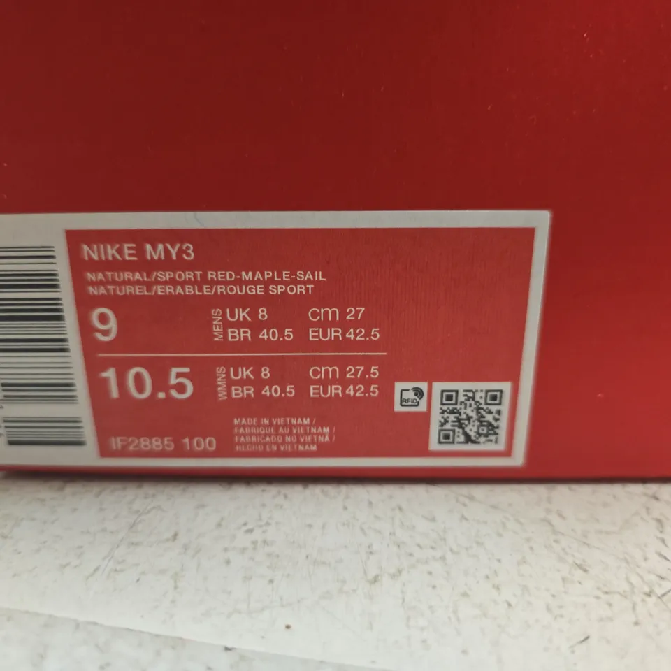 BOXED PAIR OF NIKE MARS YARD 3.0 SNEAKERS – UK SIZE 8