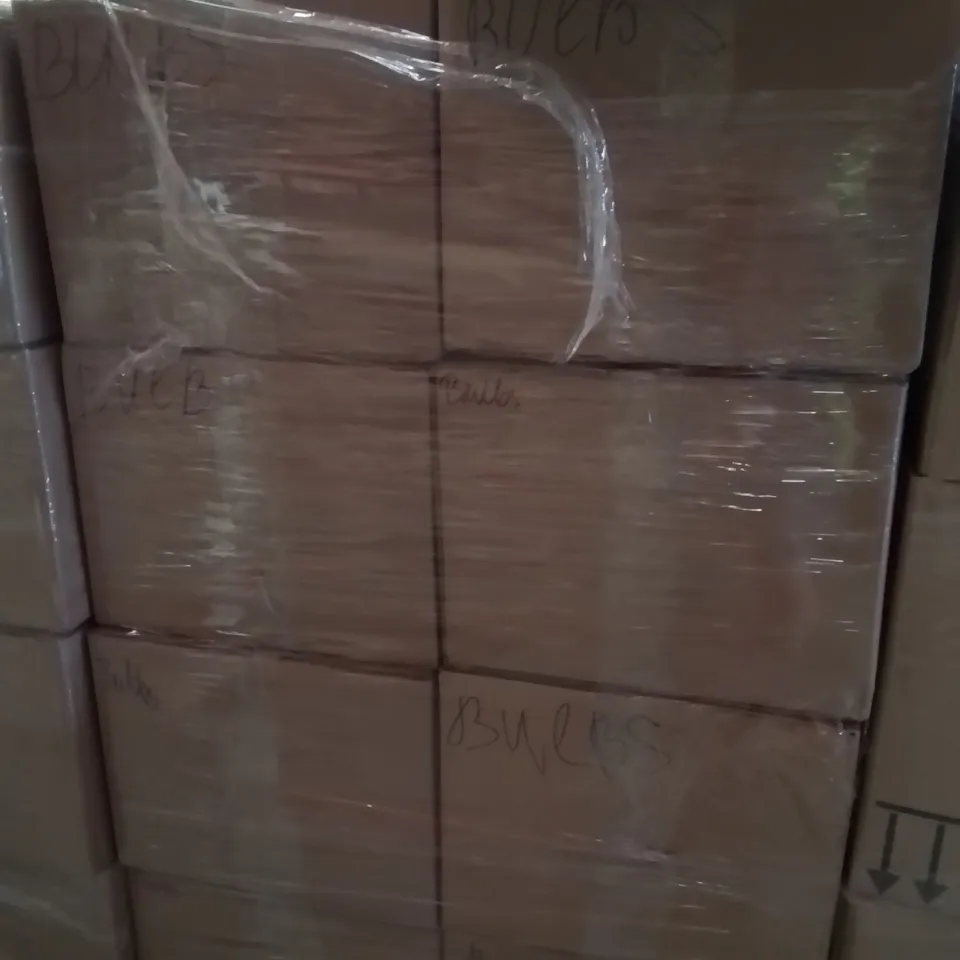 PALLET CONTAINING A LARGE QUANTITY OF BULBS