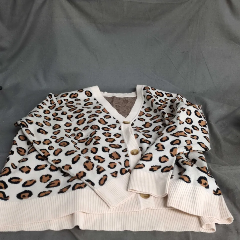 LEOPARD PRINT CARDIGAN WITH CREAM TRIM – SIZE 4XL