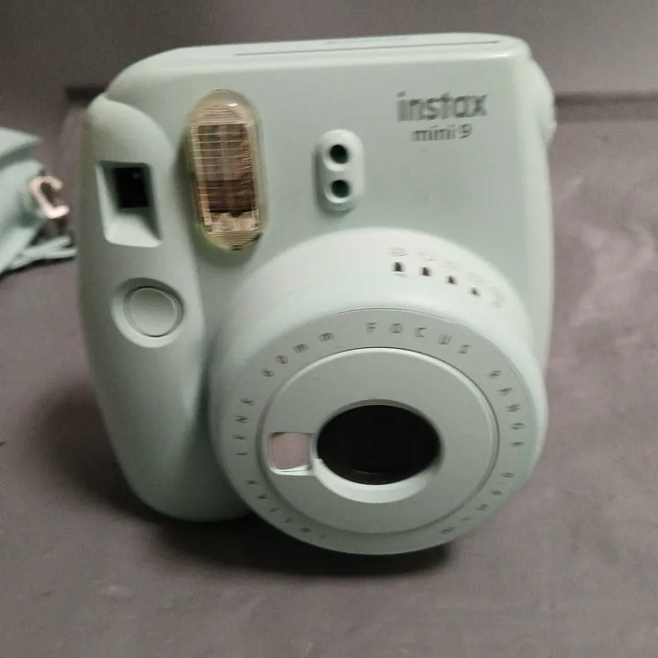 UNBOXED FUJIFILM INSTAX MINI 9 CAMERA 