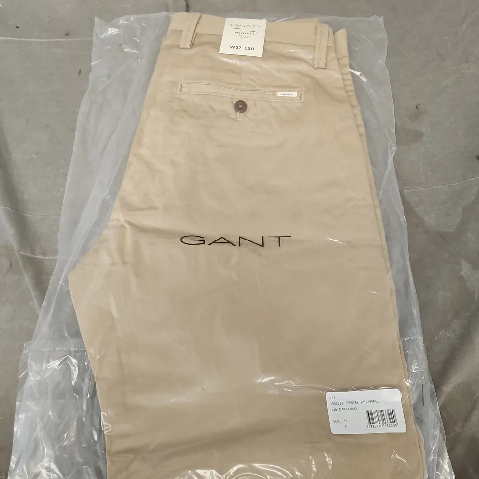 GANT REGULAR FIT CHINOS – KHAKI, UK 32 (W32 L30)