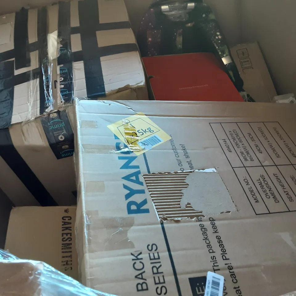 PALLET OF ASSORTED PRODUCTS INCLUDING SINK FENCE, HONEY TURNING PEEL, RECCI BEDDING, GRANDPATIO FOLDING CHAIR, RYANGEL OFFICE CHAIR, CAKESMITHS CAKE FOR COFFEE 