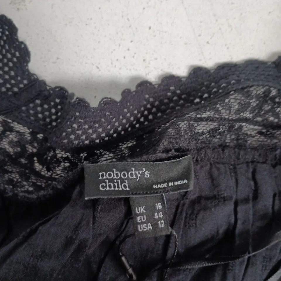 UK 16 NOBODY'S CHILD LACE LONG-SLEEVE CROP TOP (EU 44, US 12)