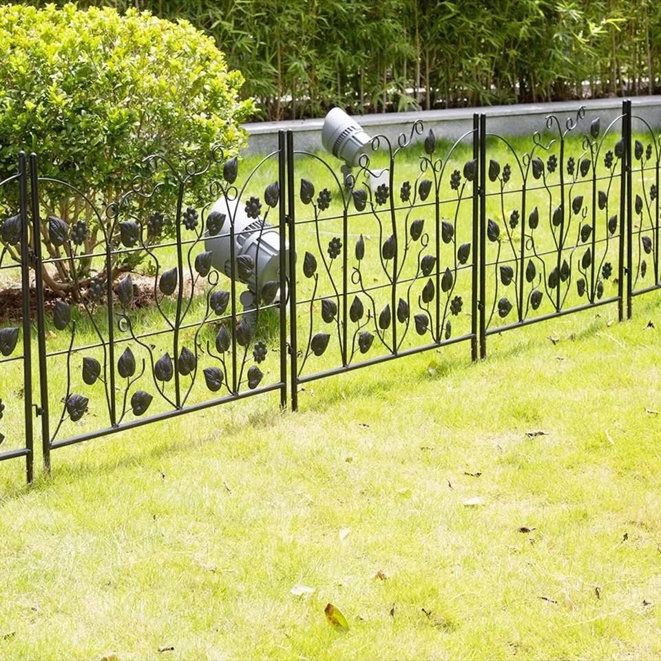 BOXED ANTWERP 67CM H × 69CM W 5 PANEL GARDEN FENCE