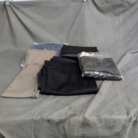 BOX OF APPROXIMATELY 20 ASSORTED CLOTHING ITEMS INCLUDING GREY LEG INS, BLUE LADIES TROUSERS, BLACK PURSE WITH CHAIN AND BLUE ZIP UP TOP