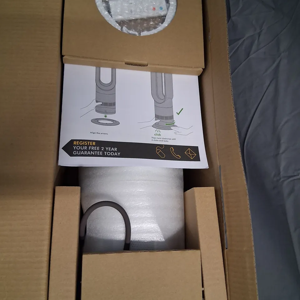 BOXED DYSON HOT AND COOL JET FOCUS AM09