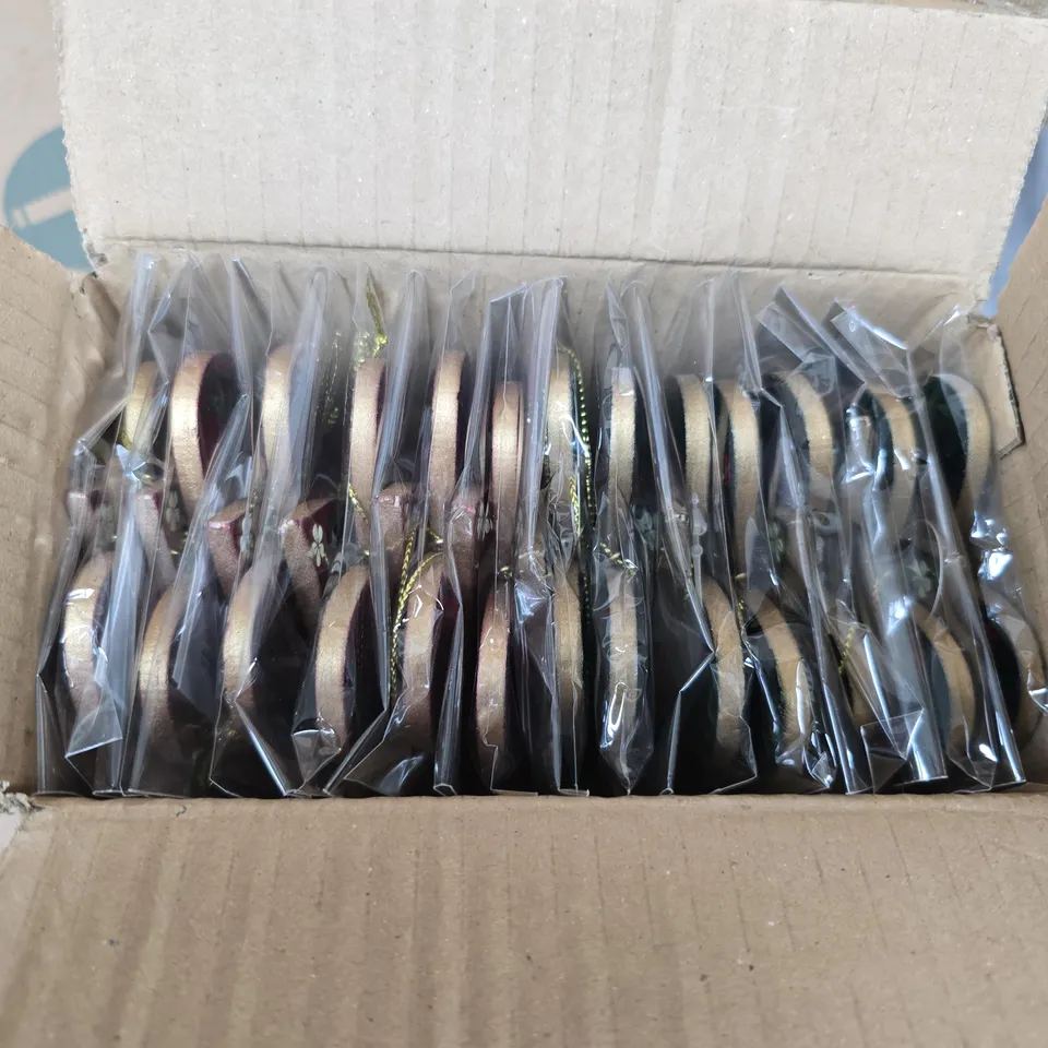 BOX OF APPROXIMATELY 24 GISELA GRAHAM ALICE IN WONDERLAND HEART SHAPED HANGING TREE DECORATIONS