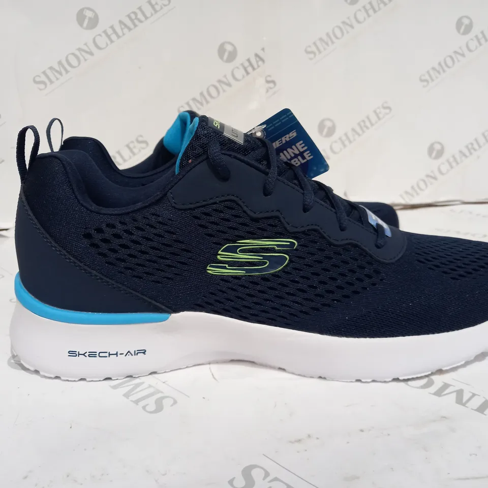 SKETCHERS LITE-WEIGHT SKETCH AIR TRAINERS - UK SIZE 11 