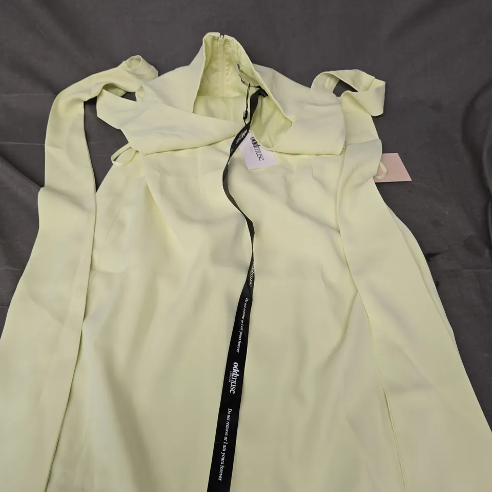 ODD MUSE LONDON THE ULTIMATE MUSE V-NECK MIDI DRESS – LIME – SIZE S