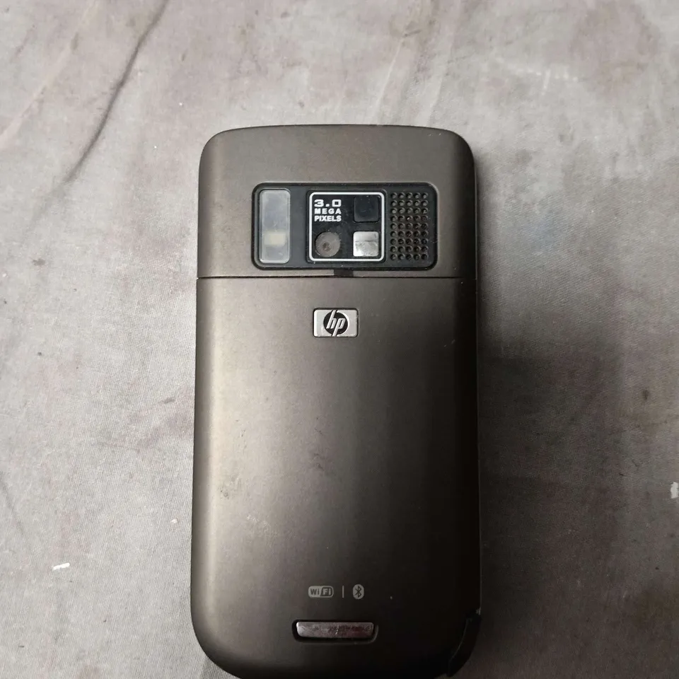 HP IPAQ BUSINESS NAVIGATOR PDA/PHONE – 3.0MP REAR CAMERA