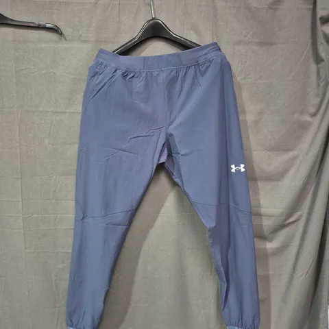 UNDER ARMOUR NAVY BLUE MEN'S TRAINING TROUSERS β SIZE LARGE (L/G)
