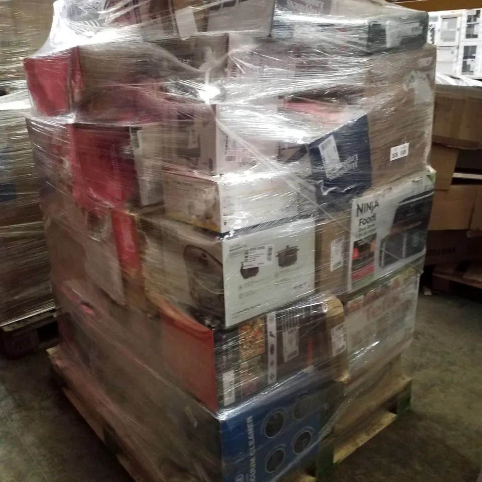 PALLET OF APPROXIMATELY 39 UNPROCESSED RAW RETURN HOUSEHOLD AND ELECTRICAL GOODS TO INCLUDE;