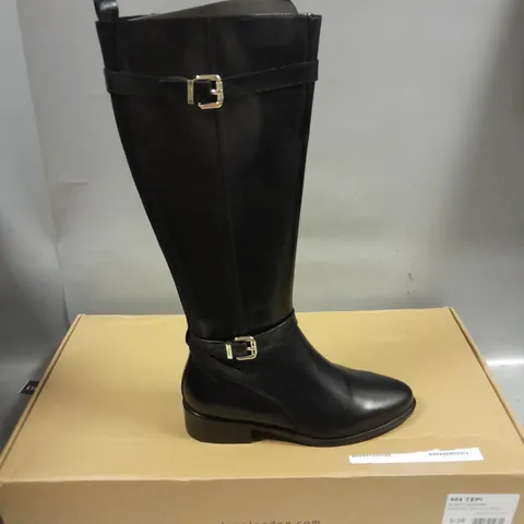 BOXED PAIR OF DUNE LONDON BRANDED TRIM HIGH BOOTS IN BLACK LEATHER SIZE 5