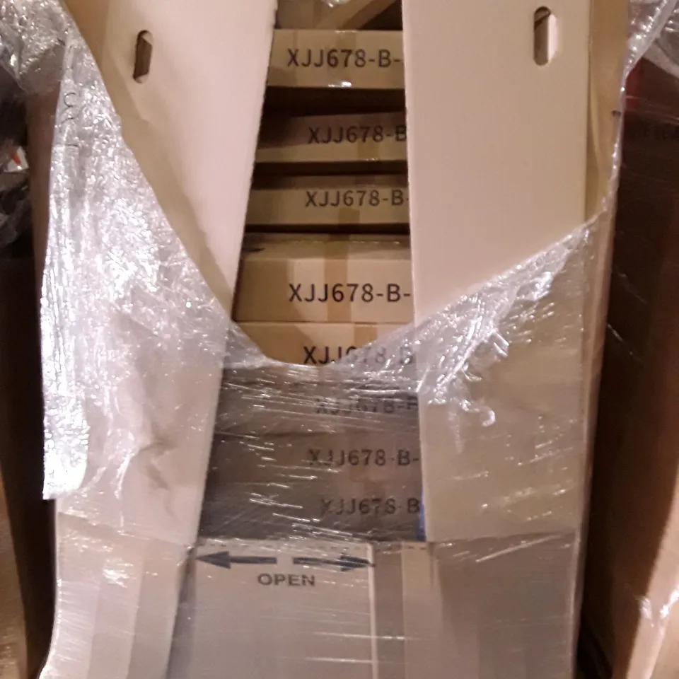 PALLET OF ASSORTED PRODUCTS INCLUDING CAMPING CHAIR, CHAIR ARM DESK, MODENA MIRROR, PUZZLE MAT