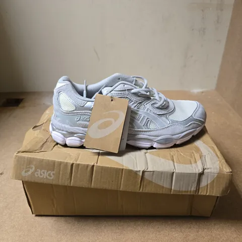 ASICS GEL-NYC GREY/WHITE TRAINERS – UK 8.5