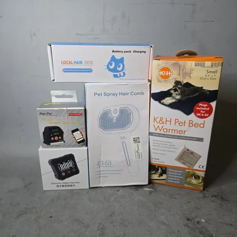 APPROXIMATELY 10 ASSORTED ITEMS TO INCLUDE - PET SPRAY HAIR COMB , PET BED WARMER , LOCAL HAIR SHAVER FOR PETS ETC