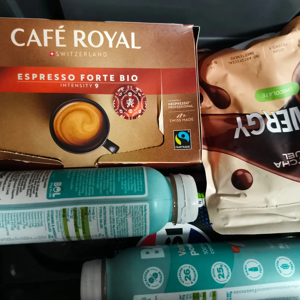 BOX OF APPROXIMATELY 10 ASSORTED FOOD AND DRINK ITEMS TO INCLUDE BOL POWER SHAKE, CARROT PIECES, ETC
