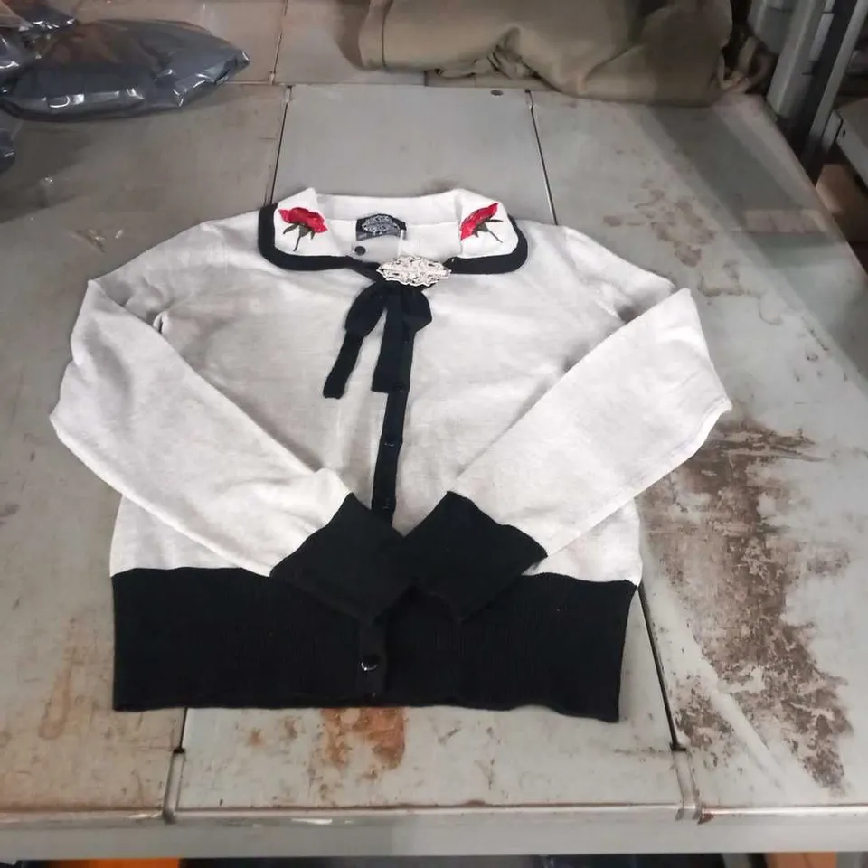 APPROXIMATELY 5 ASSORTED CARDIGANS TO INCLUDE; BANNED RETRO, DANCING DAYS AND HEARTS AND ROSES 