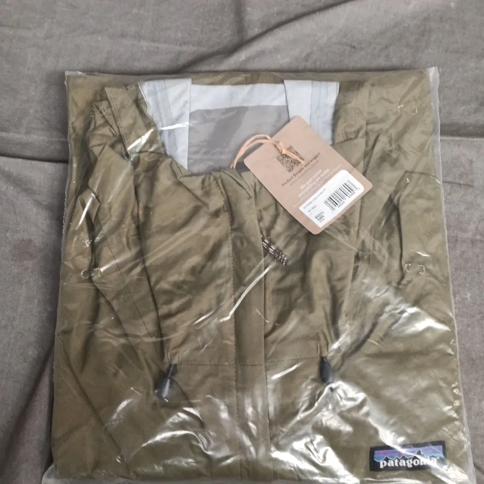 BAGGED PATAGONIA MEN'S TORRENTSHELL 3L RAIN JACKET – TENT GREEN, SIZE L