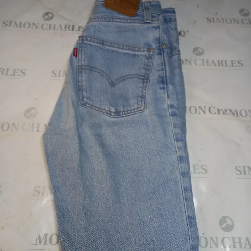 LEVIS STRAUSS PALE BLUE DENIM JEANS SIZE W24