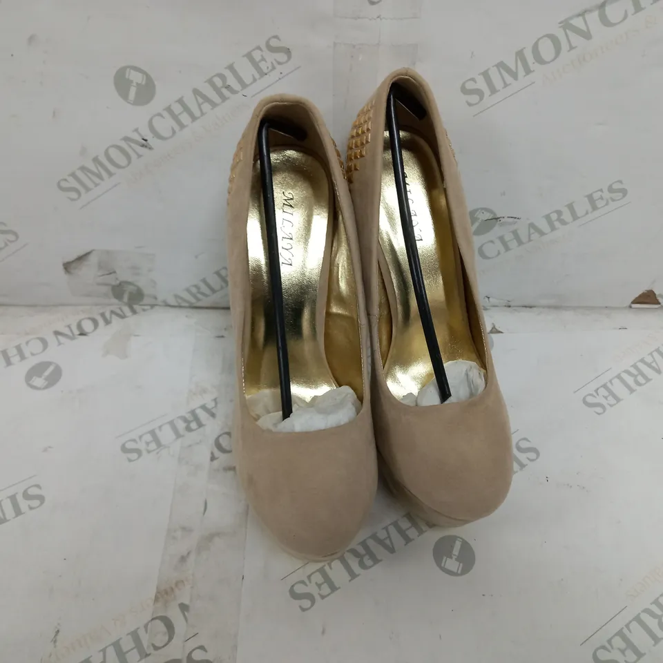 4 PAIRS OF MILAYA PLATFORM HEELS IN BEIGE VARIOUS SIZES TO INCLUDE SIZES 35, 38, 40 