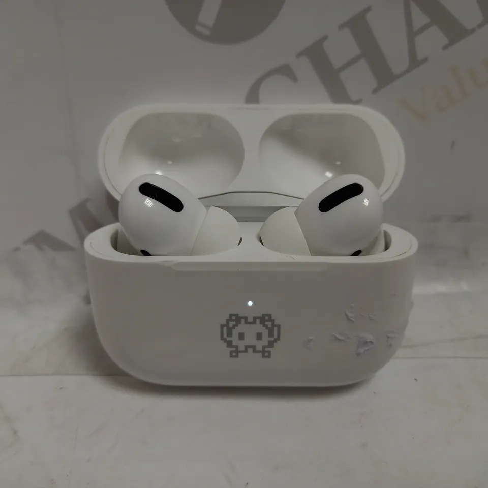 APPLE AIRPODS PRO 