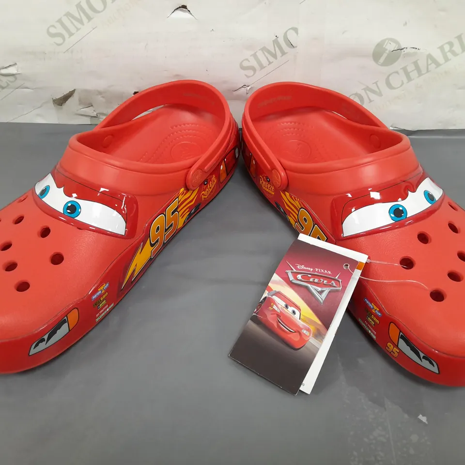 PAIR OF CROCS LIGHTNING MCQUEEN CLOGS IN RED UK SIZE M9/W10