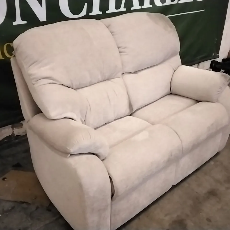 QUALITY BRITISH DESIGNED & MANUFACTURED G PLAN CREAM FABRIC 2 SEATER SOFA