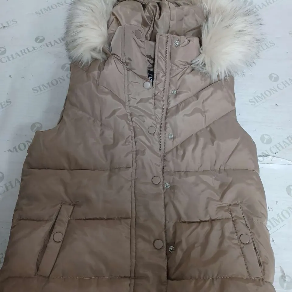 NEW LOOK 915 GENERATION SLEEVELESS JACKET WITH HOOD - AGE 9