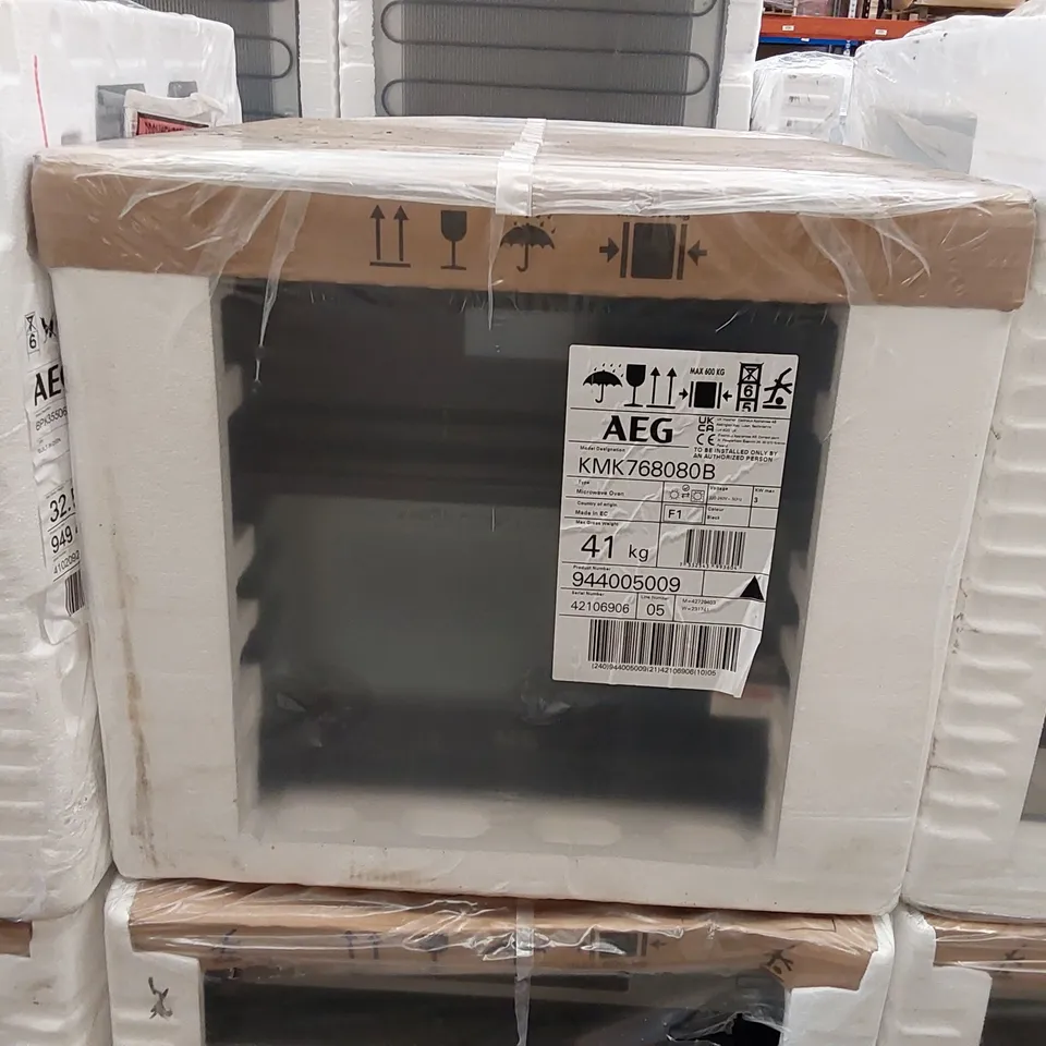 AEG INTEGRATED SINGLE MULTI FUNCTION ELECTRIC OVEN WITH MICROWAVE Model KMK768080B RRP £917
