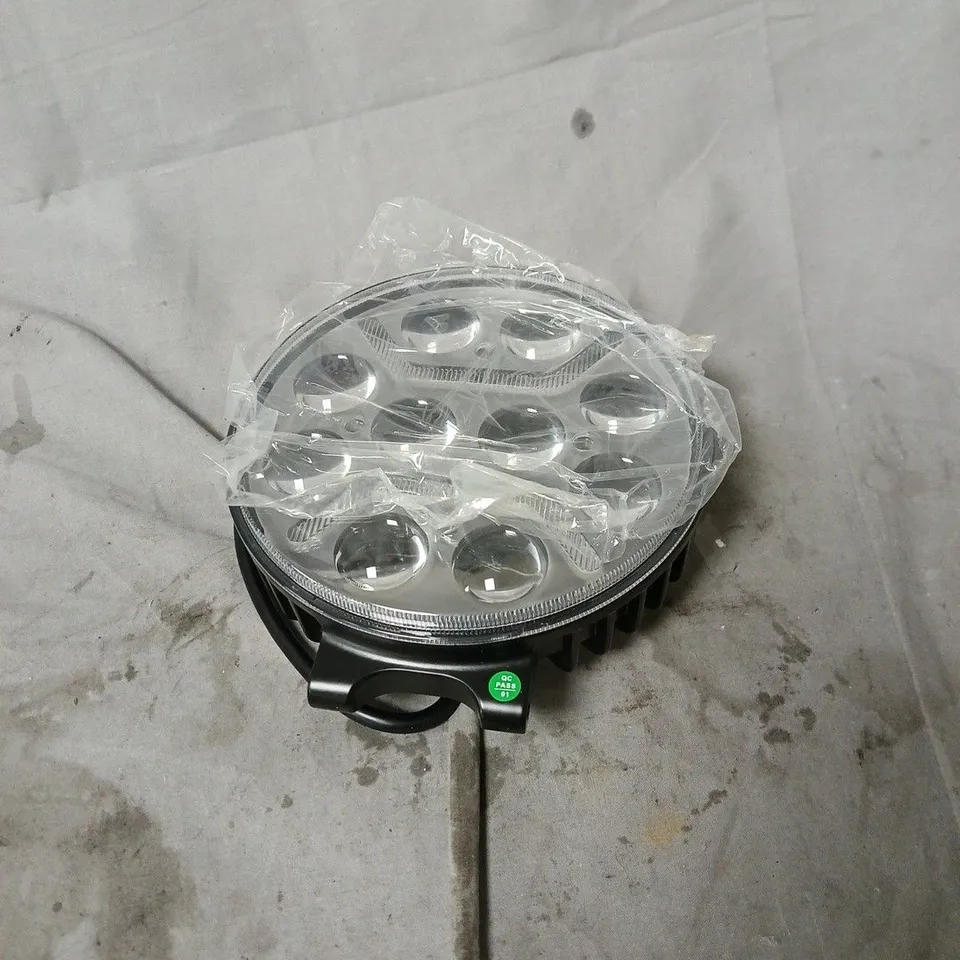 LED VEHICLE LIGHT 7 INCH 