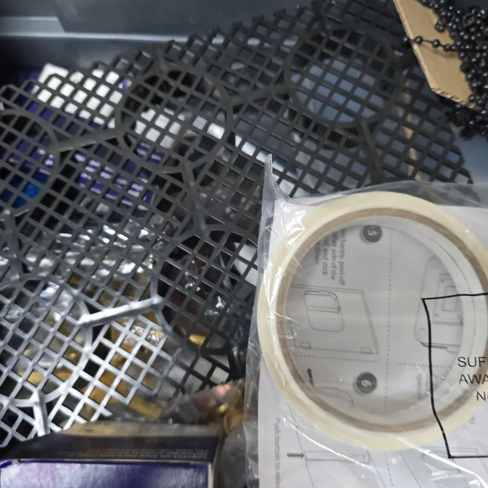 APPROXIMATELY 15 ASSORTED ITEMS TO INCLUDE - RIVVER STEEL LOCK , SUPER MONOFILAMENT , BOBO BABY BOTTLE ETC