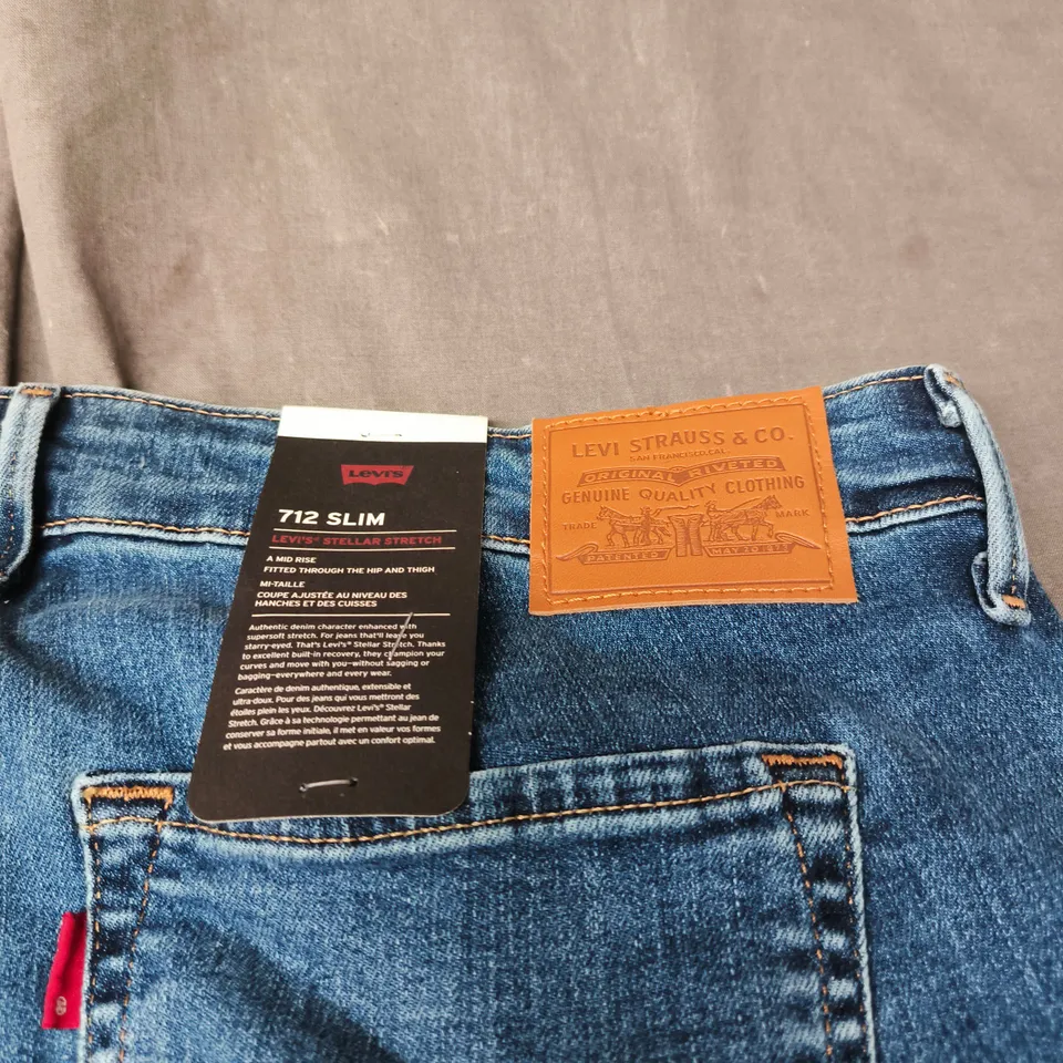 LEVI'S 712 SLIM JEANS TAGGED W32 L 32