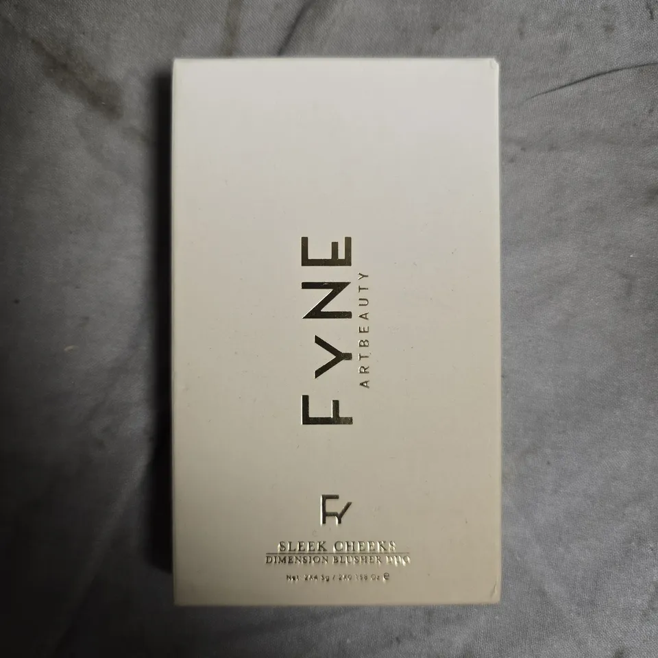 FYNE SLEEK CHEEKS BLUSHER DUO - ROMANTIC ROUGE 