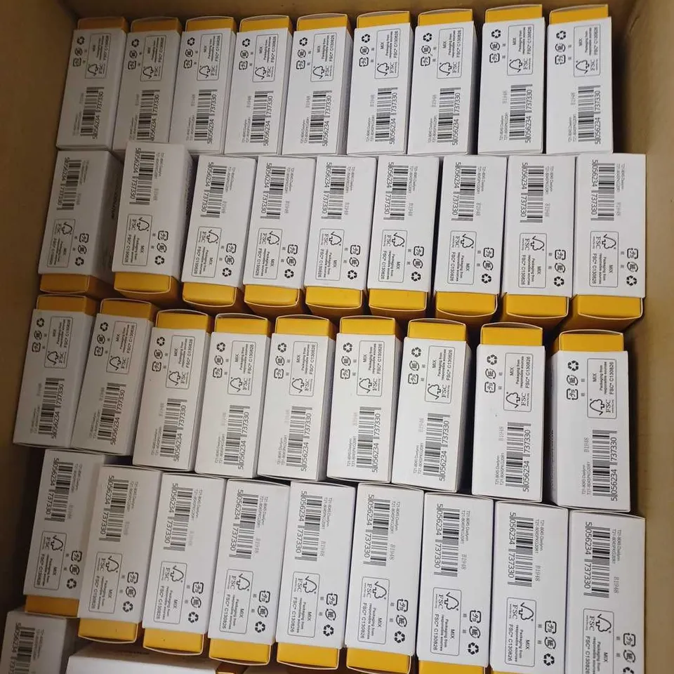 LOT OF APPROX 126 TO INCLUDE TECH21 STUDIO COLOUR YELLOW AIRPOD CASE